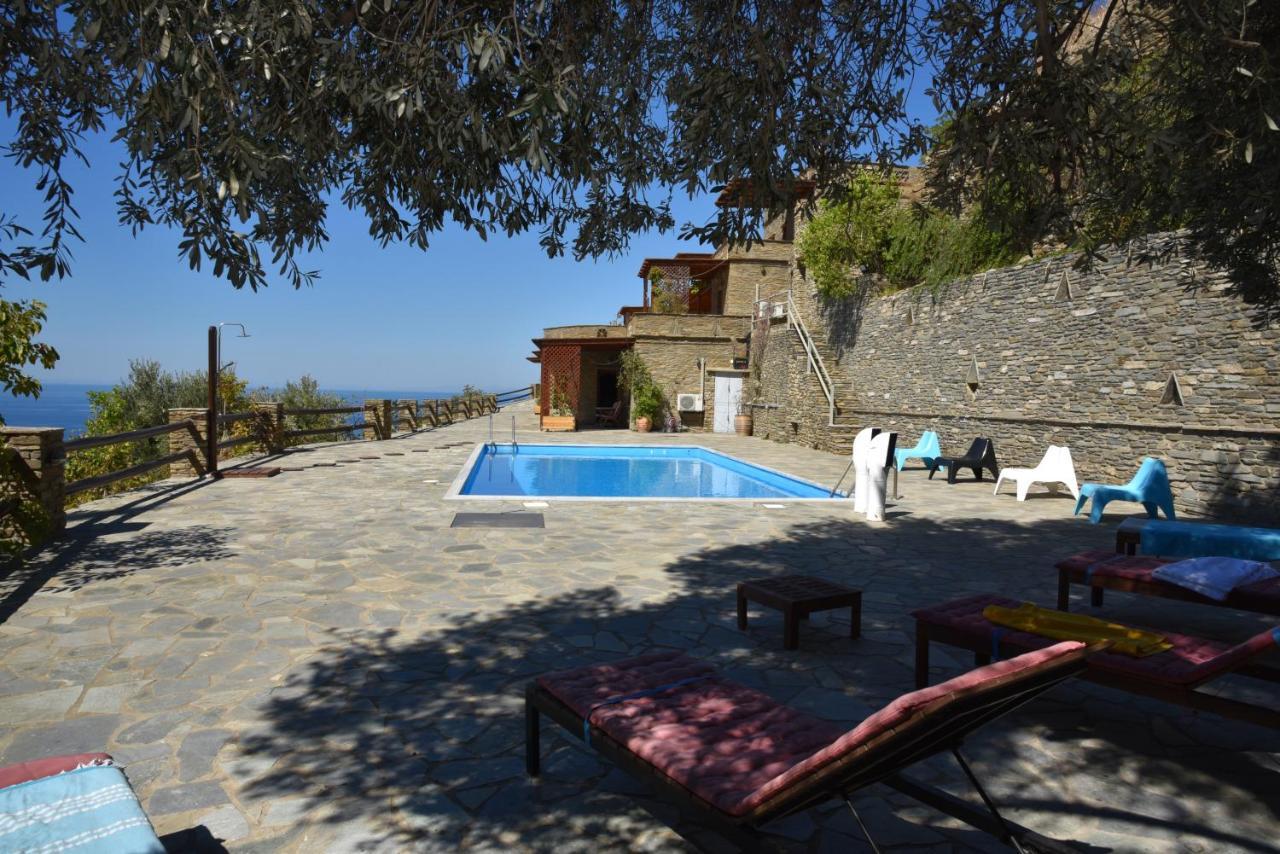 Andros Escape Condos Korthio Eksteriør bilde